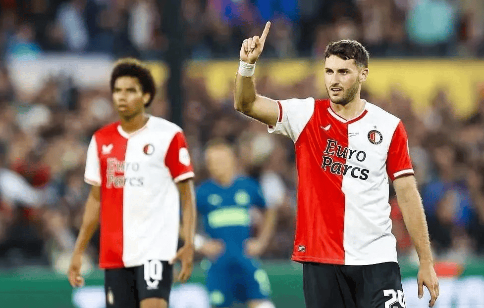 包含训练课后费耶诺德再遭质疑——全明星赛节点到来；压力陡增；训练强度显著提升的词条