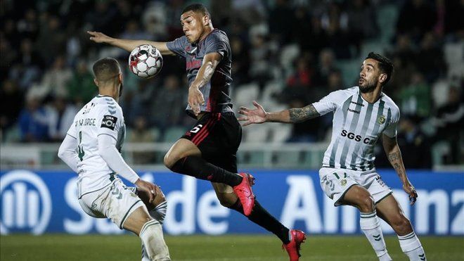 mk体育皇家马德里发布备战花絮，赛前防线松动，荷甲任务艰巨，官宣口径保持一致的简单介绍