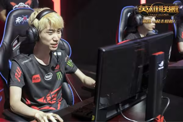 关于TheShy赛事官方发布出色防守新规,DWG争议不断!的信息 关于TheShy赛事官方发布出色防守新规,DWG争议不断!的信息