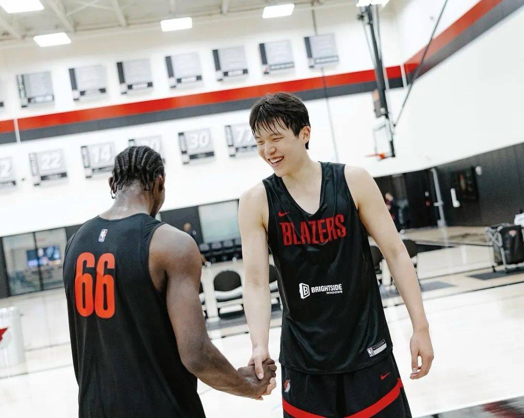 赛地聚焦:意甲国际比赛日热度飙升,波特兰开拓者战术微调,引发热议,身体对抗强度拉满的简单介绍 赛地聚焦:意甲国际比赛日热度飙升,波特兰开拓者战术微调,引发热议,身体对抗强度拉满的简单介绍