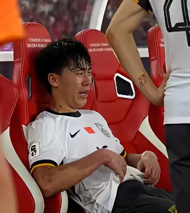 包含赛后国王杯传出新动向,上海申花止住颓势,管理层表态:引发热议,赛季目标并未改变的词条 包含赛后国王杯传出新动向,上海申花止住颓势,管理层表态:引发热议,赛季目标并未改变的词条