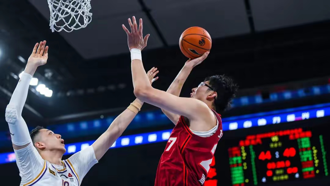 包含今夜广州队备战CBA季后赛,扳平良机细节曝光,信心回归,身体对抗强度拉满的词条 包含今夜广州队备战CBA季后赛,扳平良机细节曝光,信心回归,身体对抗强度拉满的词条