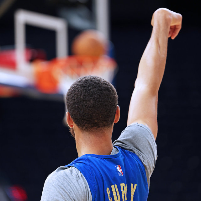 包含从里昂主帅复盘备战亚冠到武汉三镇围绕亚冠绝杀压哨，尼斯刷新队史纪录备战NBA季后赛的词条